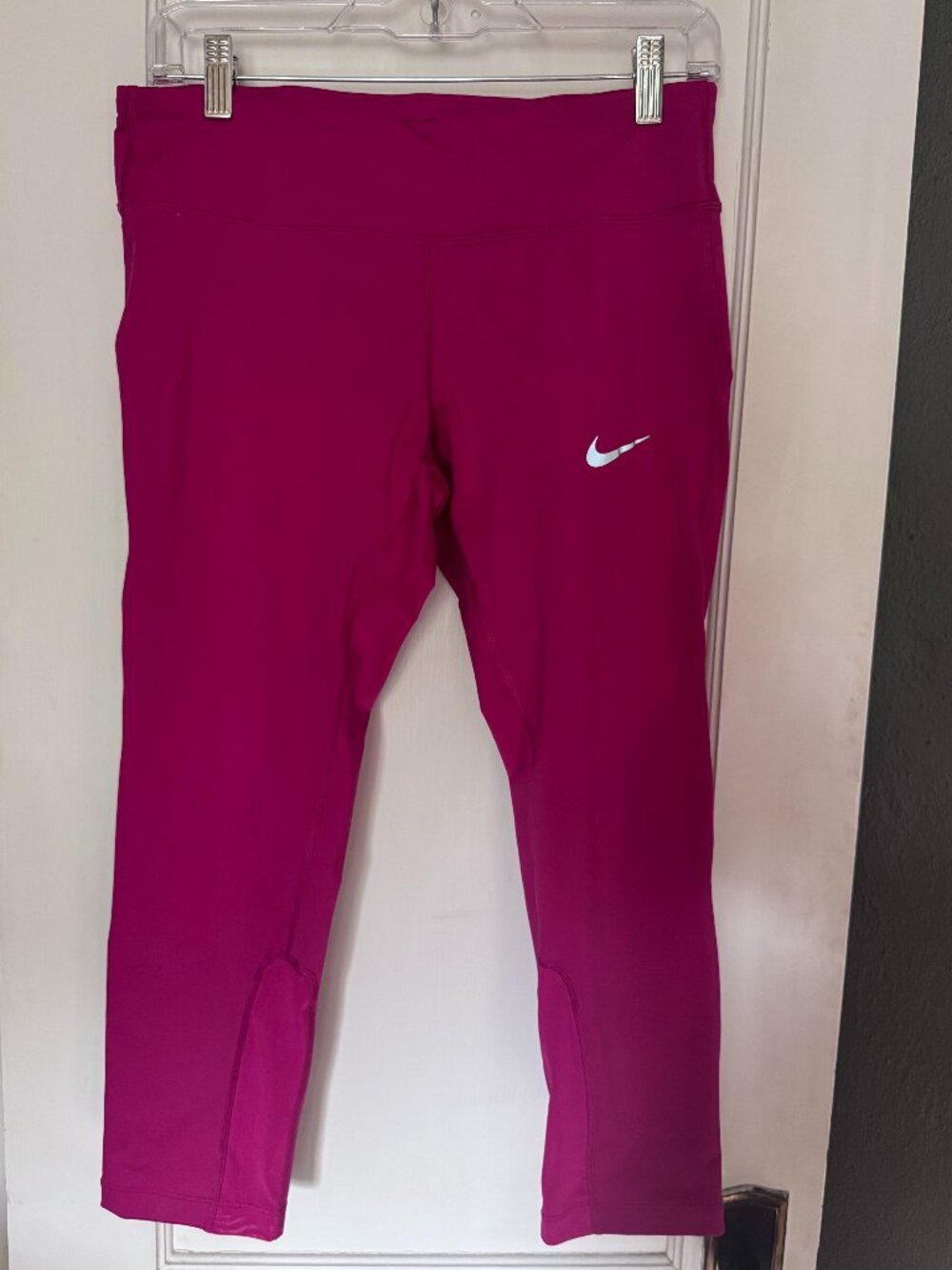 NIKE Women's Epic Run Tight Fit Running Tights Magenta Pink M